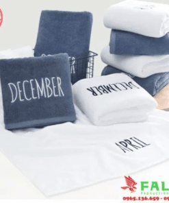 Khăn Trắng In Logo – Quà Tặng Sang Trọng, Chuyên Nghiệp Từ Đồng Phục 365 9 31 khan tam khach san in theu logo3